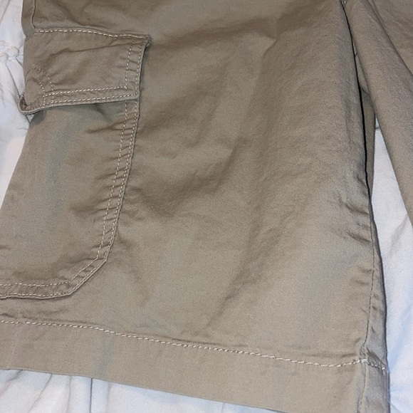 EUC - boys medium 10/12 - True Craft - elastic waist khaki shorts - Picture 4 of 8
